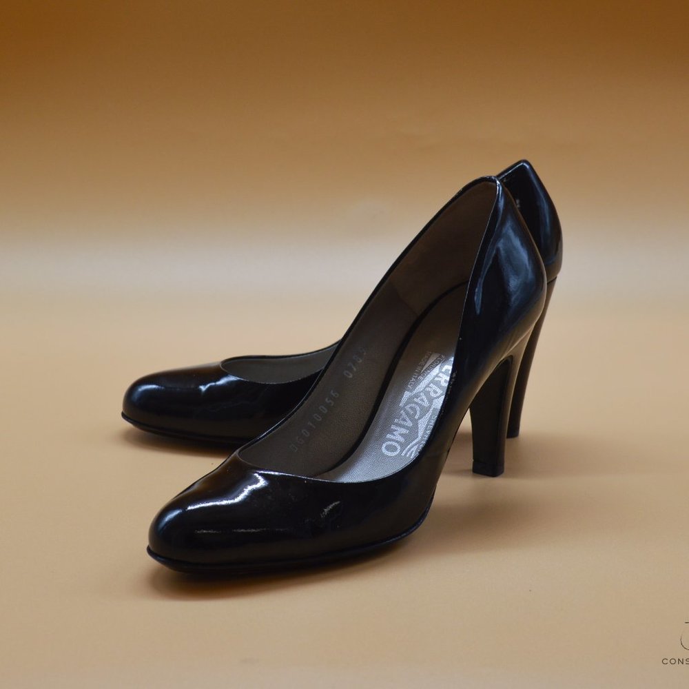 Salvatore Ferragamo Nene Size 5